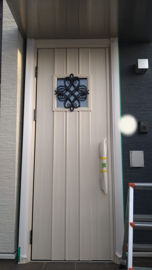 【愛知県・犬山市】玄関ドアがうるさい！原因・騒音を防ぐ対処法とは 玄関マスター