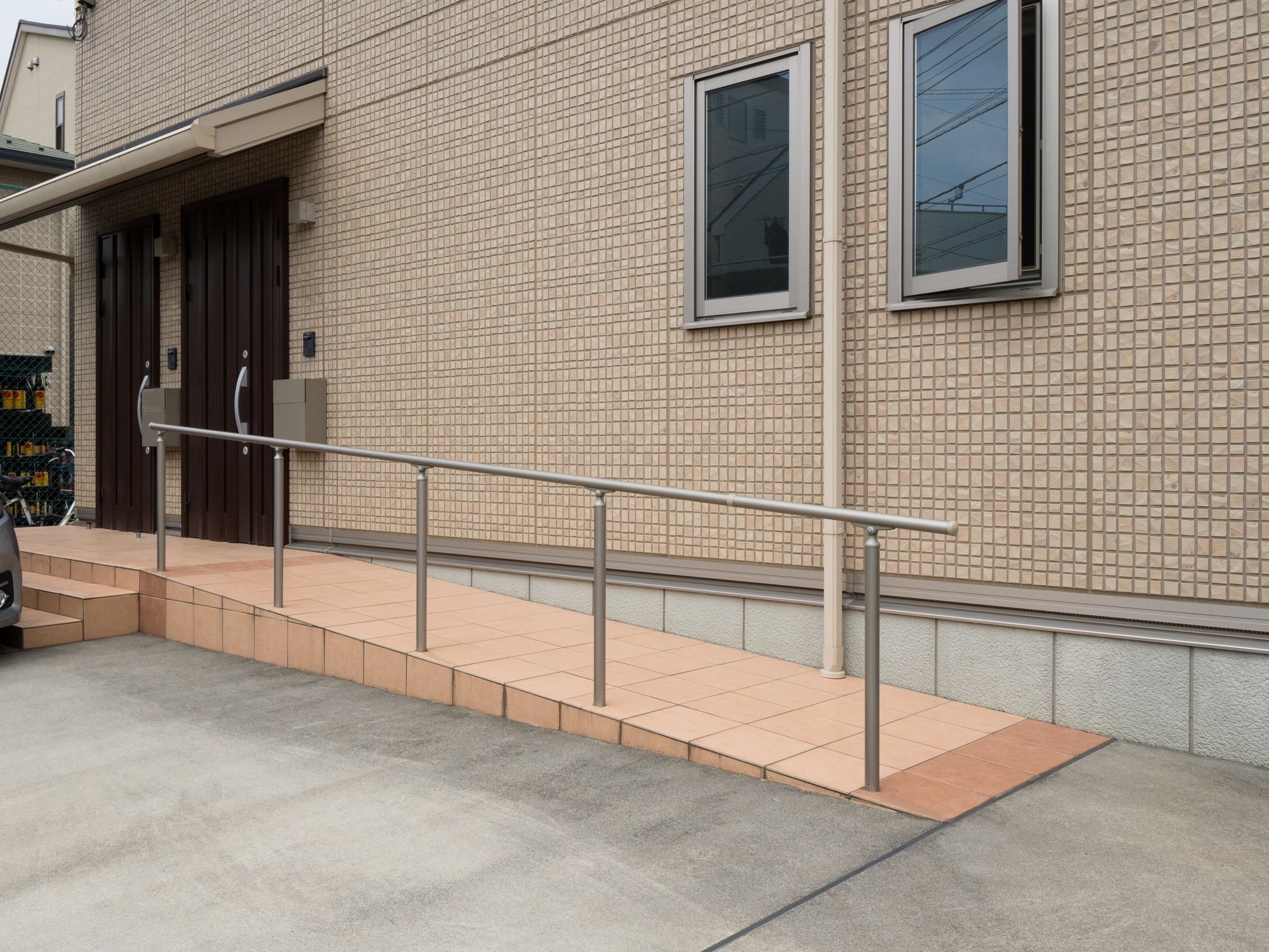 玄関のバリアフリー化|リフォーム方法と補助金まで徹底解説