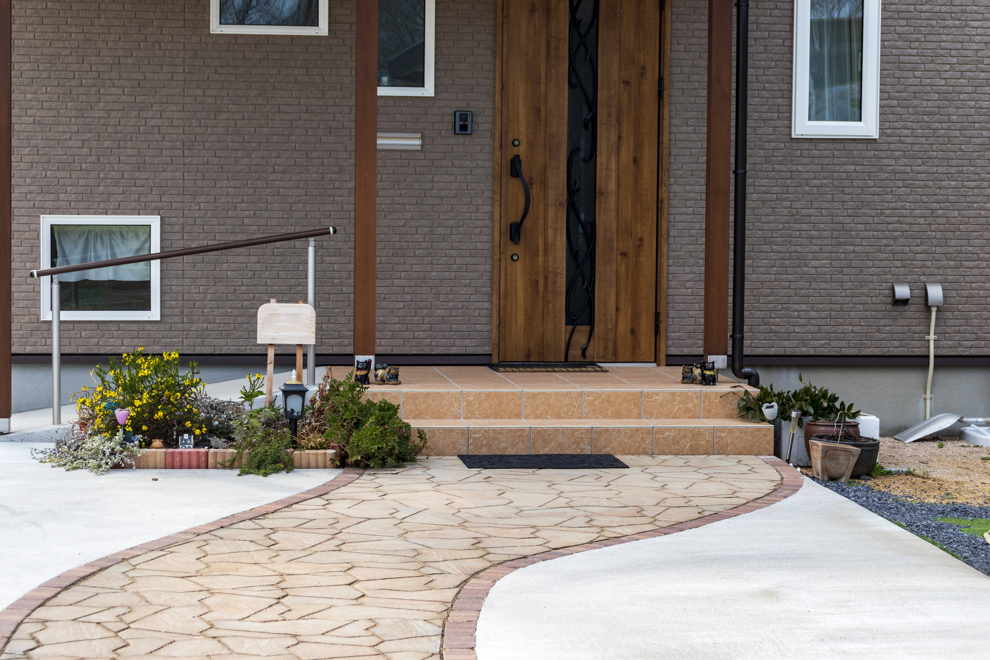 玄関外部をバリアフリーにするリフォーム