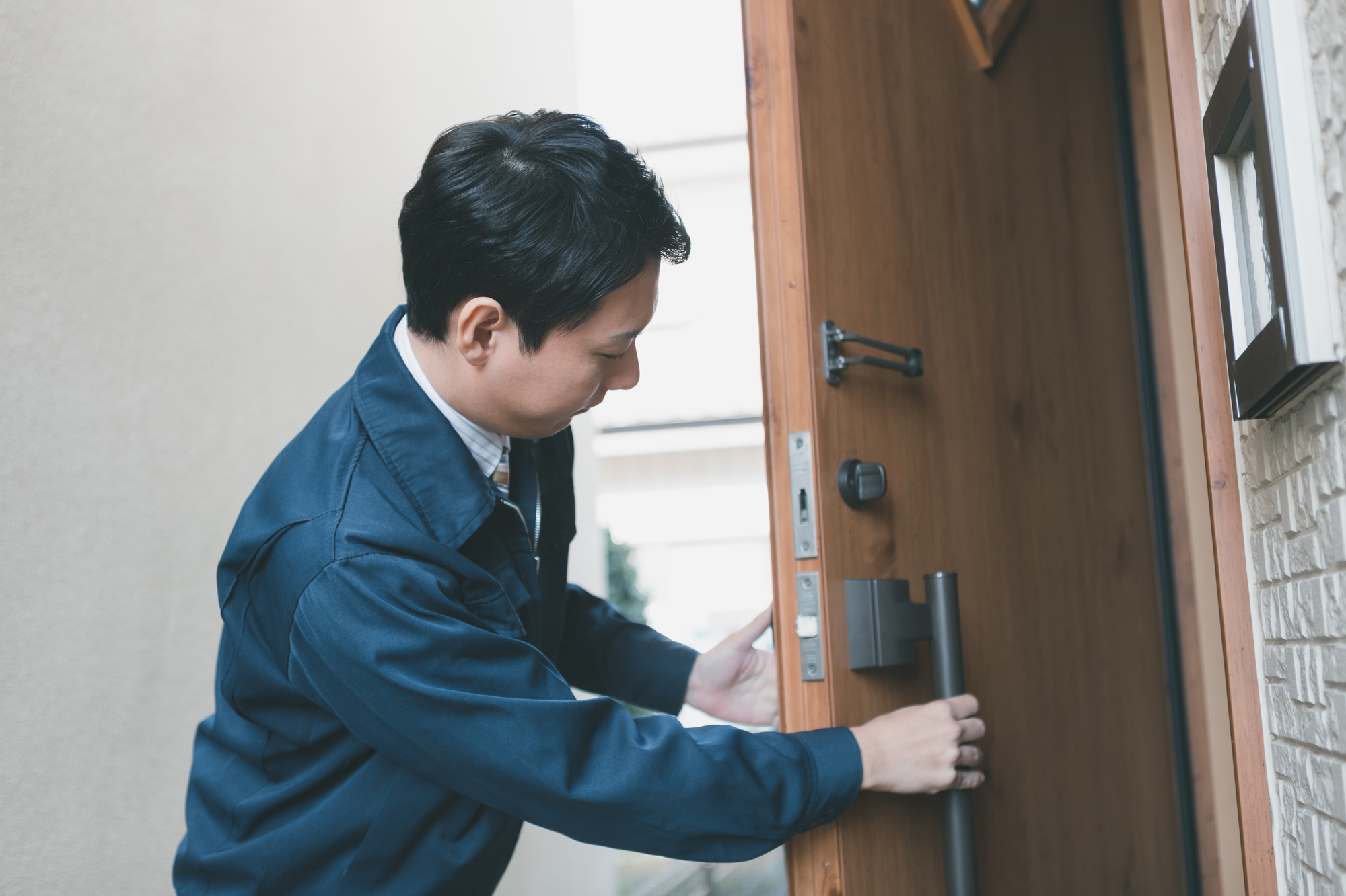 玄関ドア・窓のことなら「玄関マスター」へ！