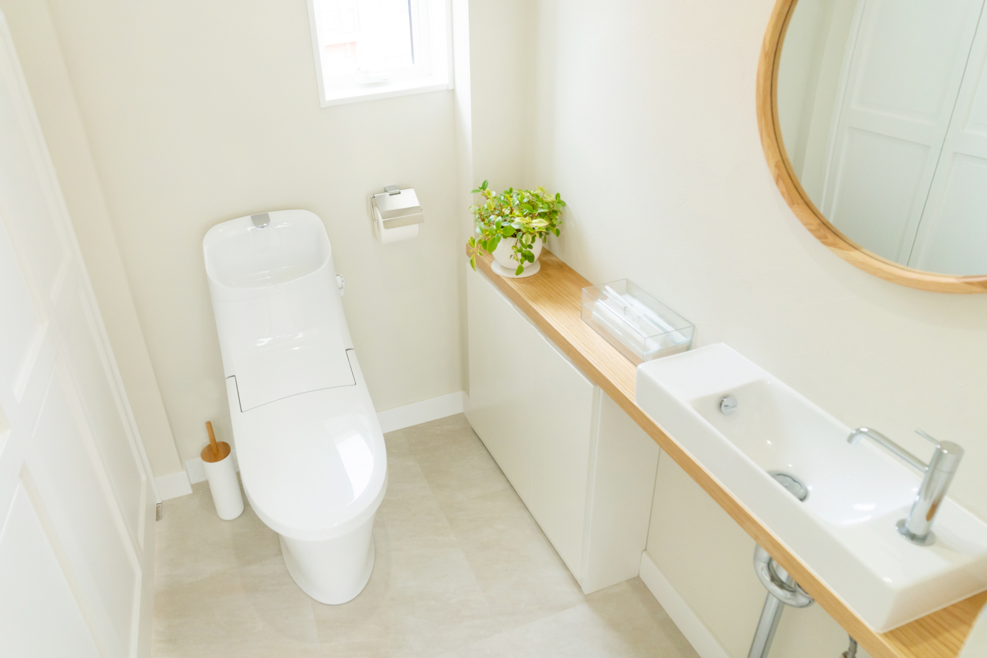 トイレ窓のサイズによって異なる特徴と選び方