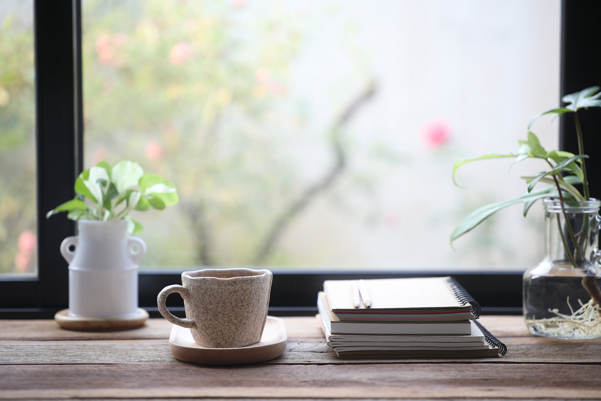 100均グッズで窓の冷気対策|寒さを防いでくれるアイテム8選