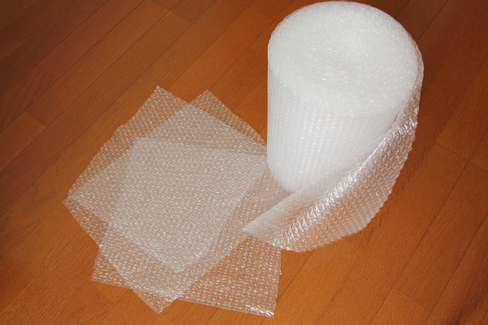 プチプチを剥がした後の跡をきれいに取る方法